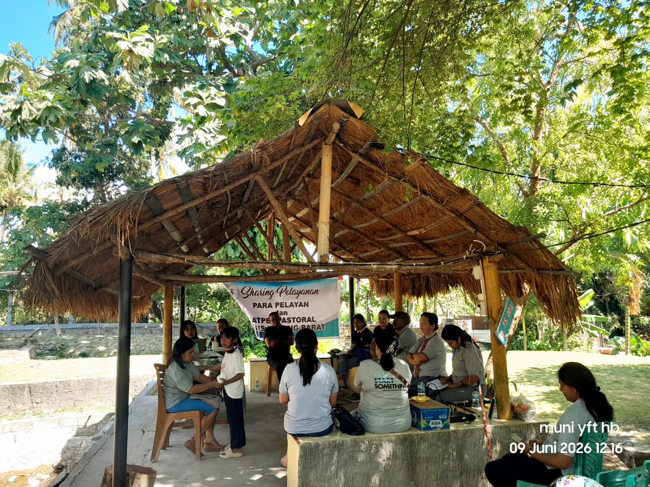 Suasana sharing rayon 2 di Taman Arjuna Kupang (doc. Kubaline)